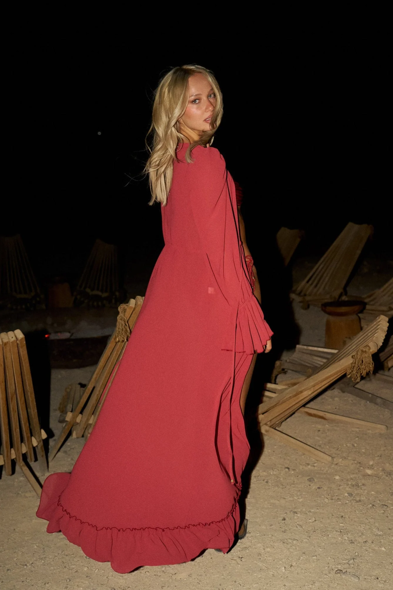 BERTA CRIMSON - COVER UP - Image 3